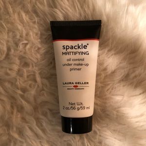 Laura Geller Spackle mattifying